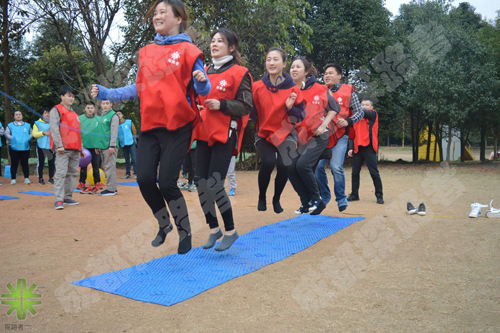 簡(jiǎn)一大理石瓷磚