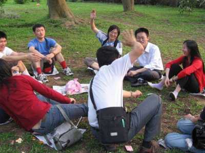 聚會團(tuán)建小游戲 適合團(tuán)建聚餐的游戲