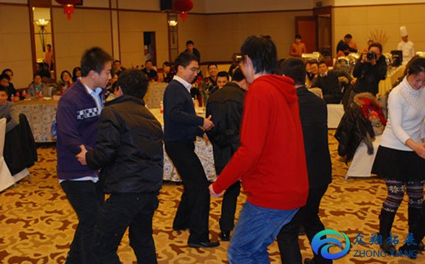 晚會游戲泡泡糖游戲規(guī)則