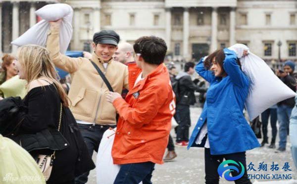 花少2枕頭大戰(zhàn)圖片