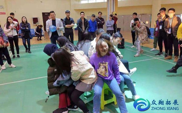 互動小游戲搶凳子