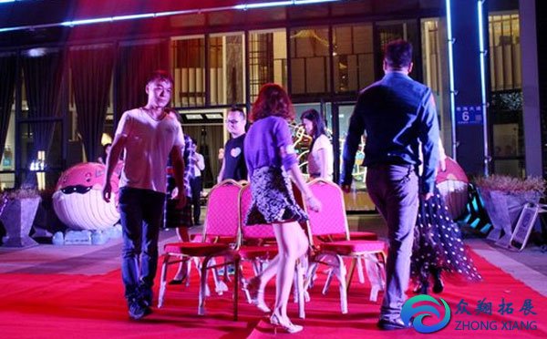 互動小游戲搶凳子