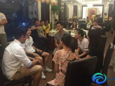 公司聚餐調(diào)節(jié)氣氛的飯桌游戲好玩的游戲