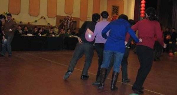 聯(lián)歡會互動游戲【泡泡糖】游戲規(guī)則